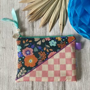 Pochette matelassée doublée / Damier Fleurs vintage, dos damier/ rose violet orange celadon