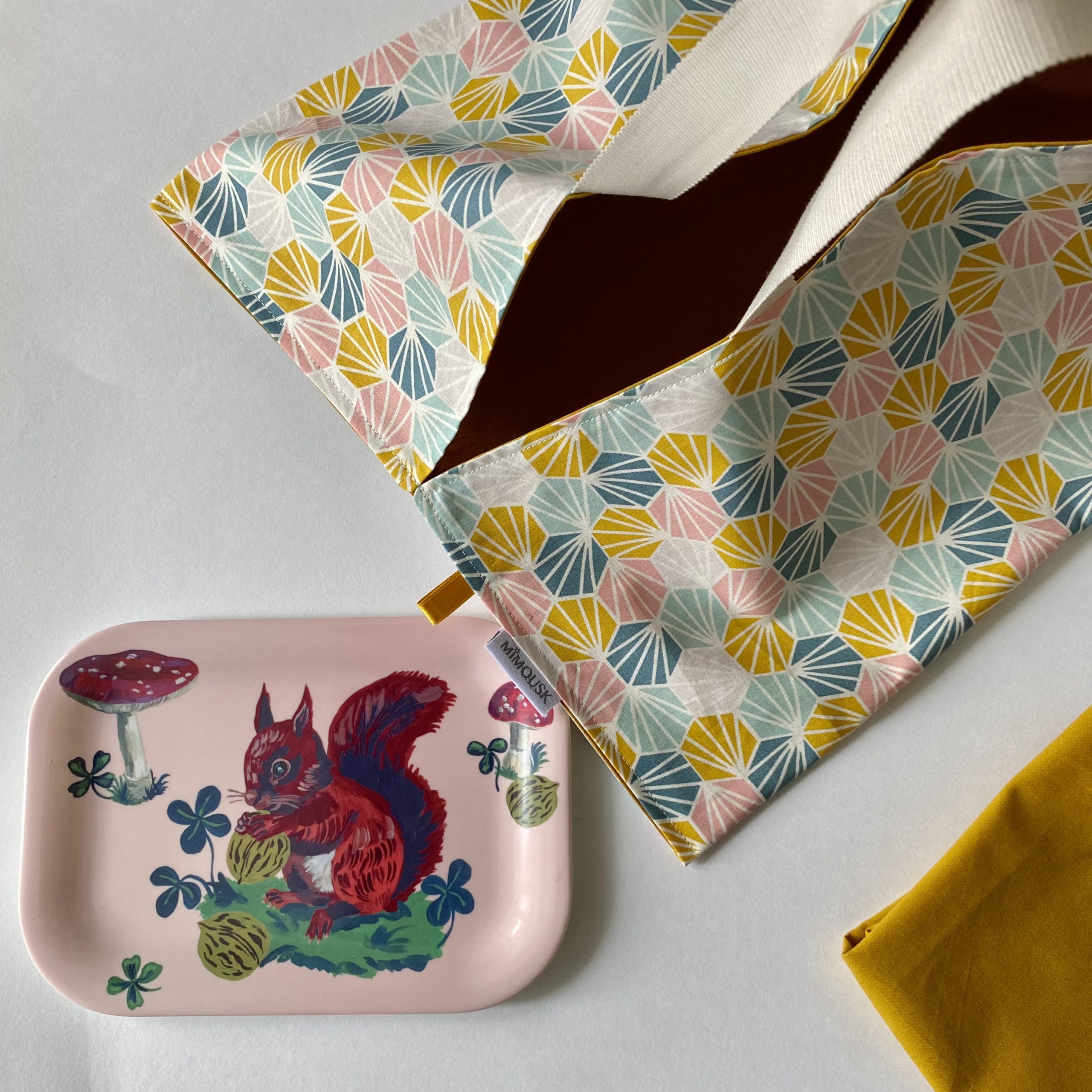 Sac à tarte, motif origami kikko/ multicolore jaune, rose, bleu – Image 3
