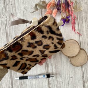 Pochette Léopard, polaire et doré